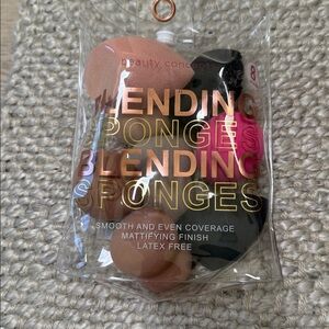 NEW Beauty Concepts 8 Blending Sponges